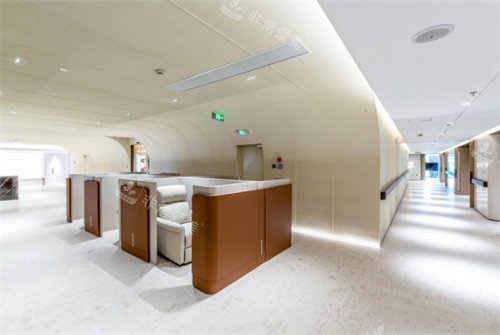 邓晟华吸脂在哪个医院...