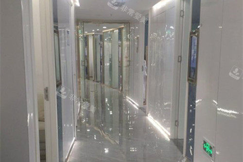 深圳富华医疗美容医院内部过道环境