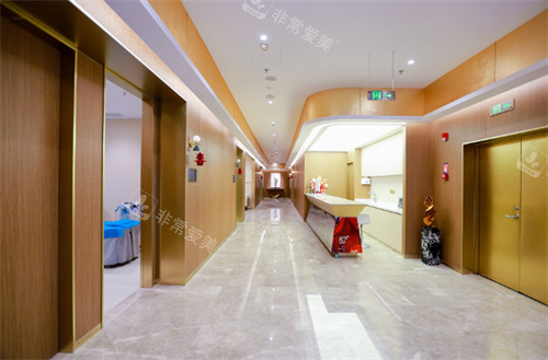 深圳富华医疗美容医院走廊