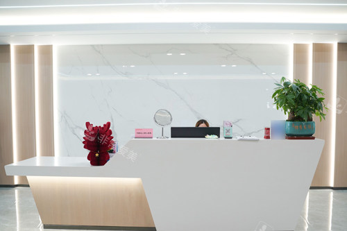 深圳港龙医院口腔科前台图