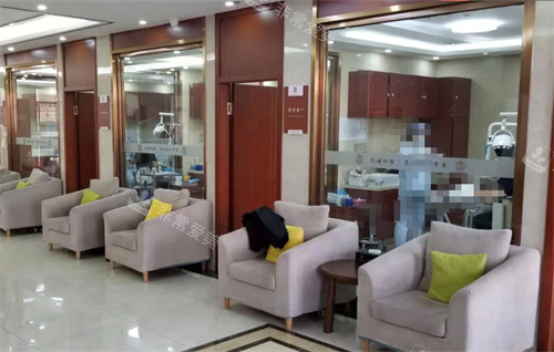 大连九诺口腔（西岗区院）等候区