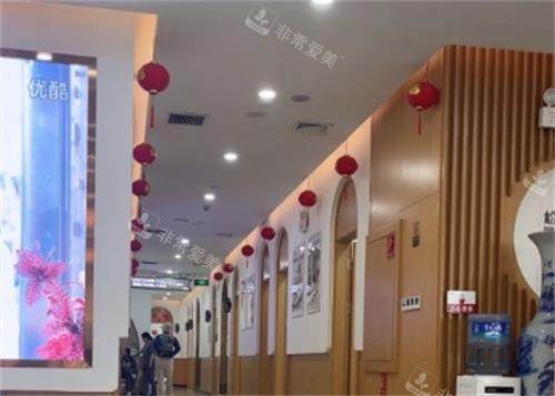 昆明松鼠口腔内部环境