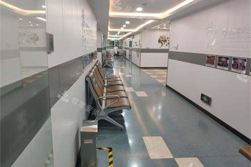 上海宏康医院医疗美容科走廊环境