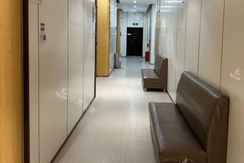 长沙美莱整形候诊区