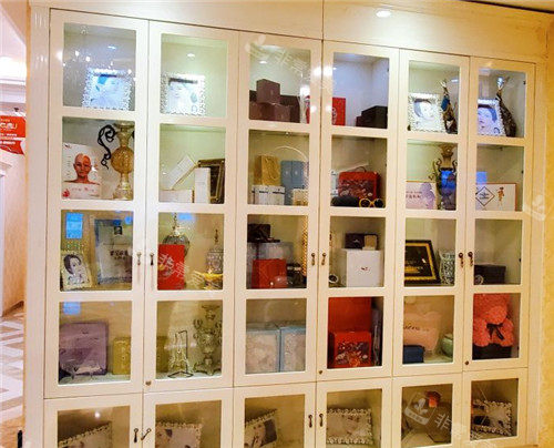 武汉中翰整形展示墙照片