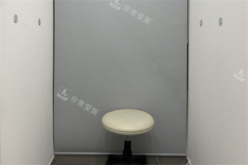 韩国Jfeel桔艺菲皮肤科弘大店拍照室