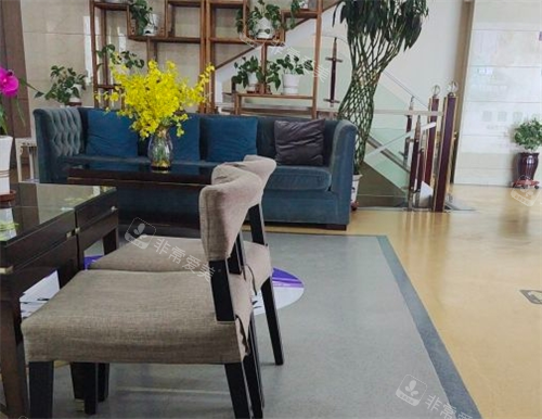 青海西宁韩美整形二楼休息区