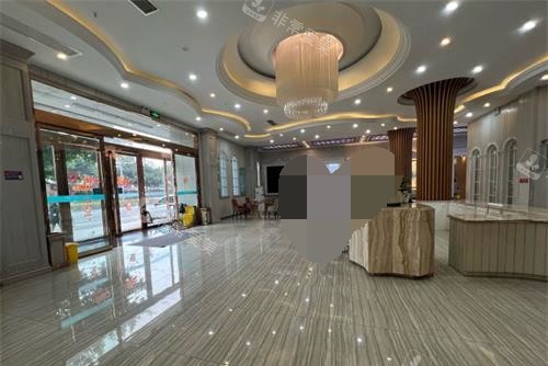 成都润美玉之光医疗美容门诊前台大厅