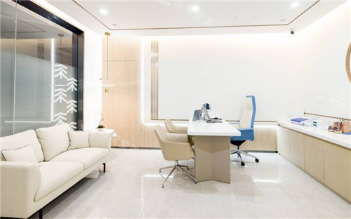 成都雍禾植發(fā)醫(yī)生辦公室 成都雍禾植發(fā)醫(yī)生辦公室