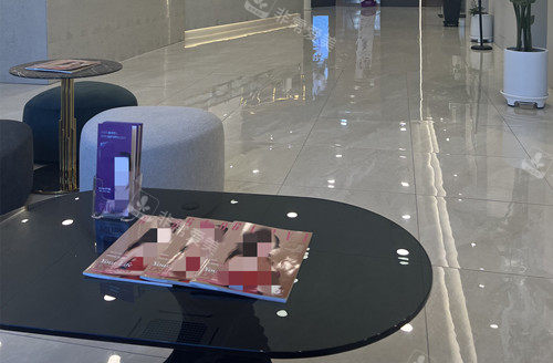 韓國(guó)歌柔飛整形外科大廳等待區(qū)