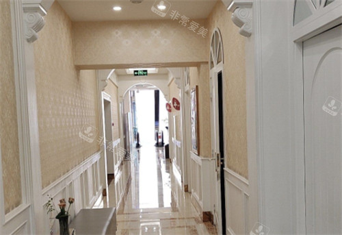 昆明韓辰醫(yī)療美容過道