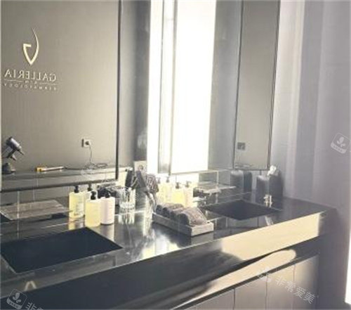 凯丽雅皮肤科医院盘浦蚕院总店洗漱区.jpg 凯丽雅皮肤科医院盘浦蚕院总店洗漱区.jpg