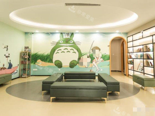 扬州海鑫口腔门诊部(顺达路店)大厅.jpg