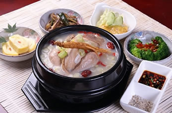 韩国美食—明洞百济参鸡汤