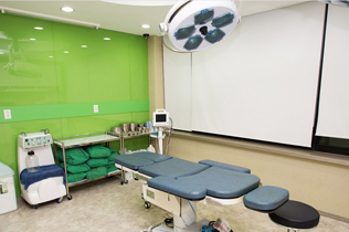 韩国Faceplus整形外科手术室