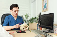 3分钟读懂韩国伍人整形外科手术特色，案例与医生背景！