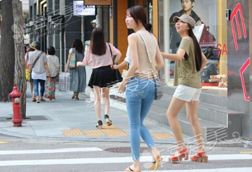 韩国整形一条街怎么走