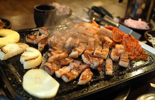 韩国烤肉界的代表之一——【五花肉.삼겹살】