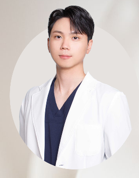 韩国弘大罗薇皮肤科-李政炫