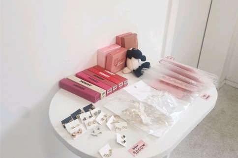 韩国MUPSY멉씨부산점化妆品展示