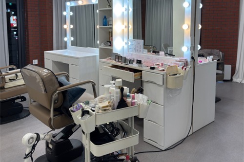 韩国lesol工作室化妆区环境
