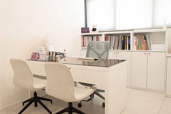 韩国清潭kamin皮肤科面诊室环境