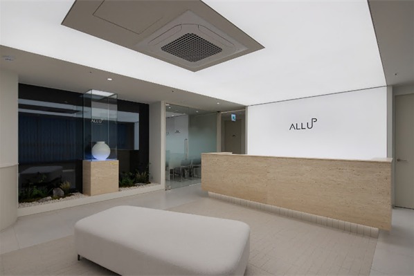 韩国首尔ALLUP皮肤科前台环境
