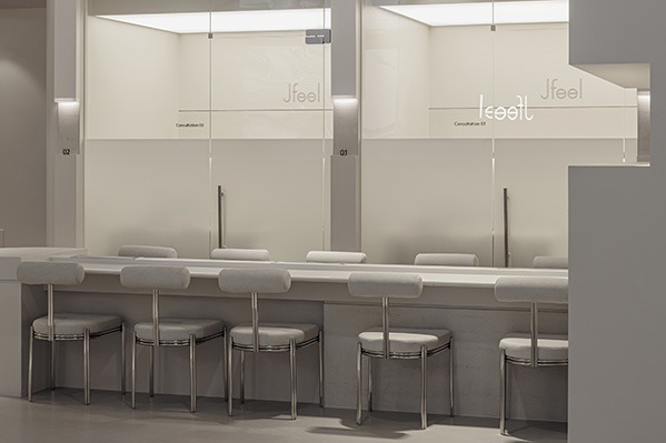韩国Jfee皮肤科等候区图