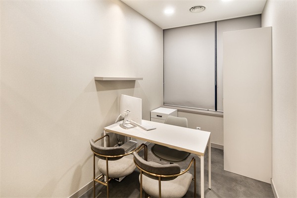 韩国桔艺菲Jfeel皮肤科弘大店面诊室