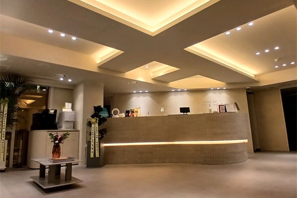 韩国it's me皮肤科前台