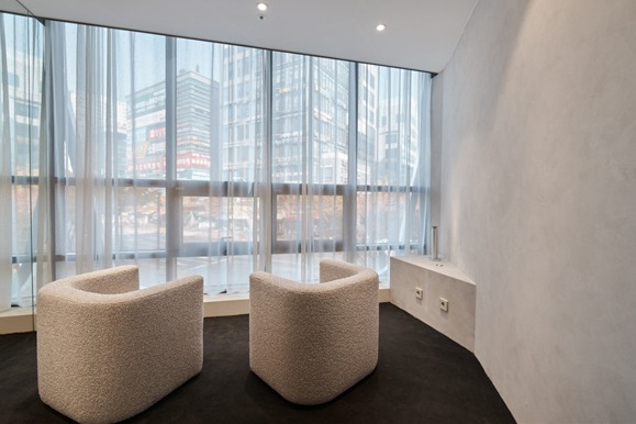 韩国仁川士罗匹皮肤科等待区