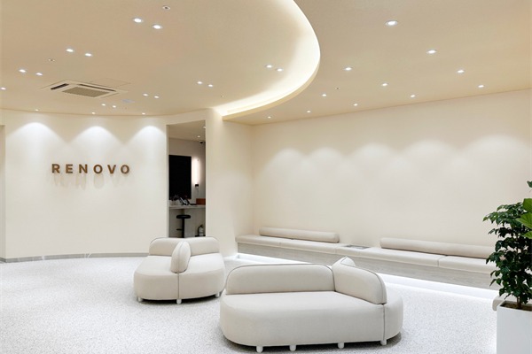 韩国renovow整形皮肤科釜山西面店等待区