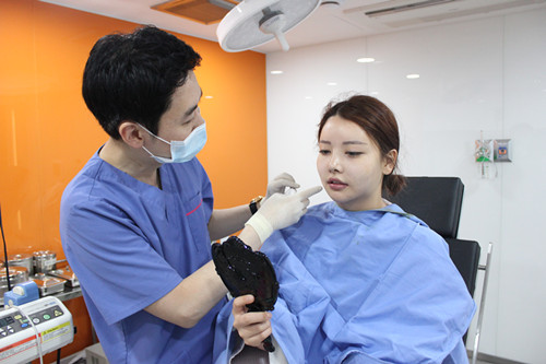 韩国首尔丽格玻尿酸填充法令纹案例