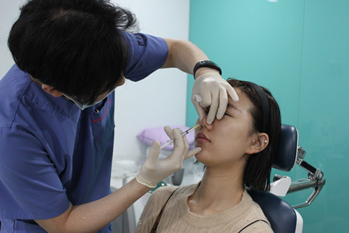 韩国首尔丽格玻尿酸隆鼻注射过程