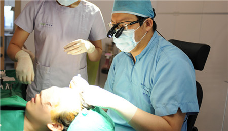 韩国多娜发际线矫正手术过程