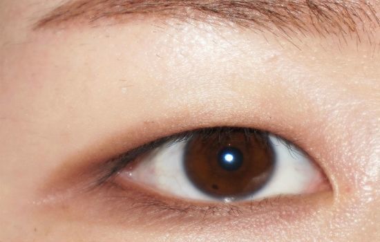 单眼皮如何画眼影？眼影效果可以改变眼型吗?