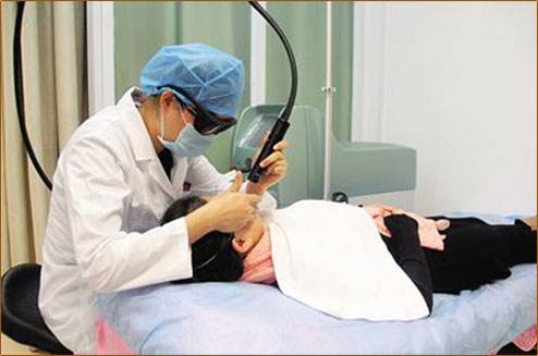 调q激光手术过程示意图