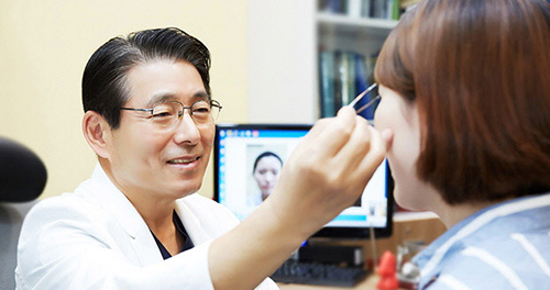 韩国希克丽医院双眼皮整形术前商谈