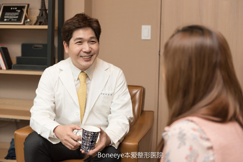 韩国本爱轮廓手术日记：颧骨缩小术后两周变这样！