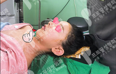 耳朵贴脑怎么矫正？韩国医院手术治疗步骤分这几步进行！
