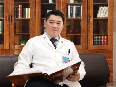 章一新院士照片