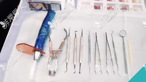 北京中诺口腔牙齿治疗材料展示