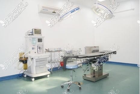 名韩整形医院手术室