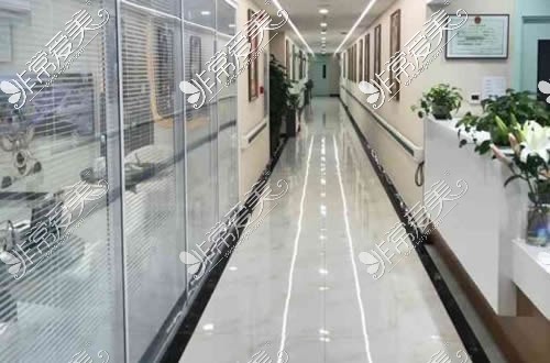 北京星灿宫医疗美容走廊环境图