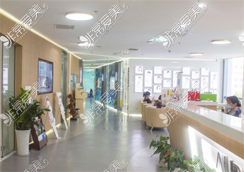 成都極光口腔（春熙店）內(nèi)景