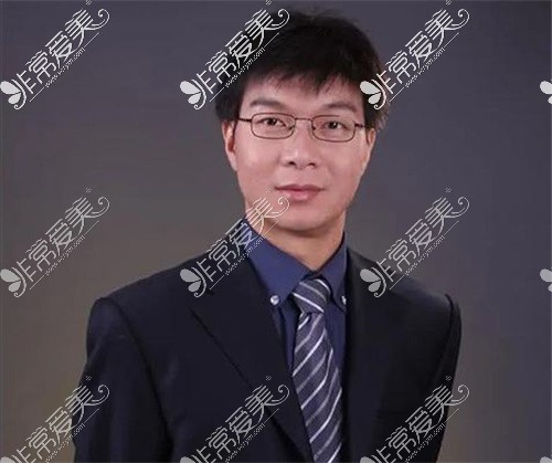 成都禾臣瑞亚医疗美容冯斌院长 成都禾臣瑞亚医疗美容冯斌院长