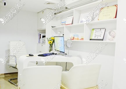 深圳童美口腔牙齿治疗商谈室