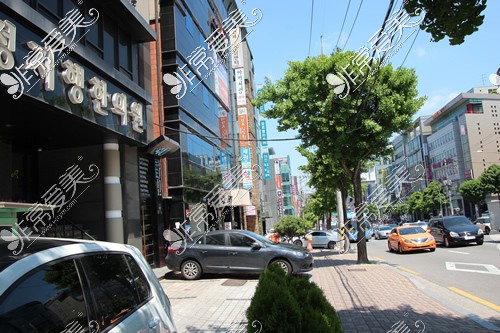 韩国整形一条街环境
