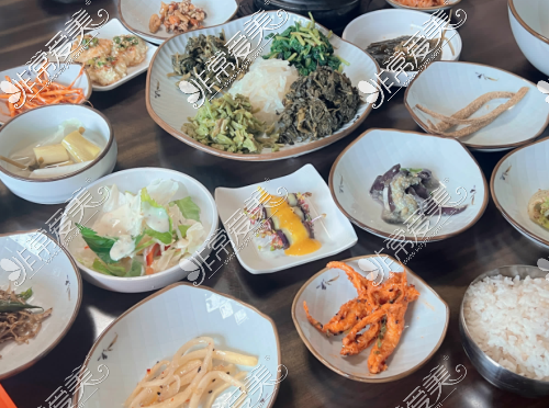 韩国传统野菜餐食
