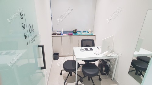 韩国欧佩拉整形外科商谈室